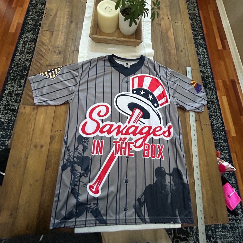 Pre-owned Excellent Condition Alpha Prime Savages In the Box S/S Tee.